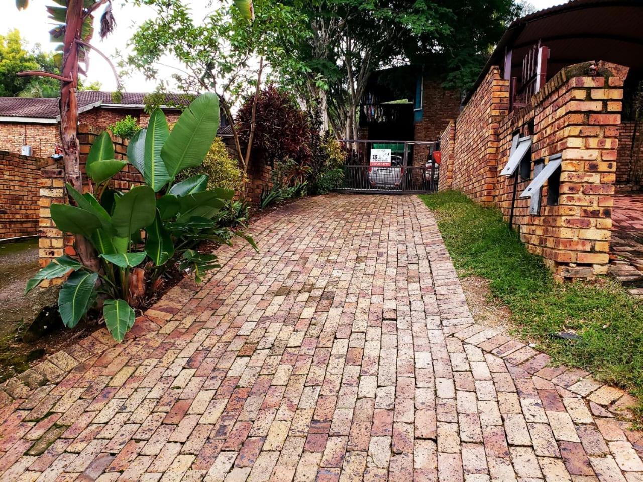 13 @ Rhinoroad Nelspruit Apartment Mbombela ภายนอก รูปภาพ